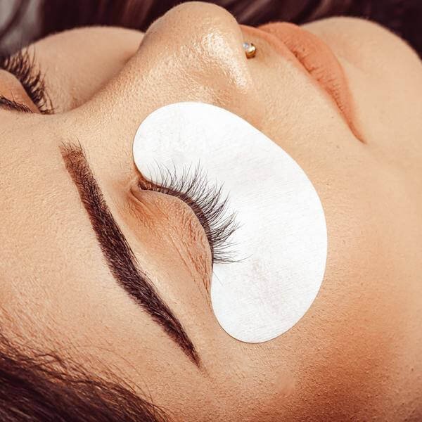 isolate lashes with gel pad